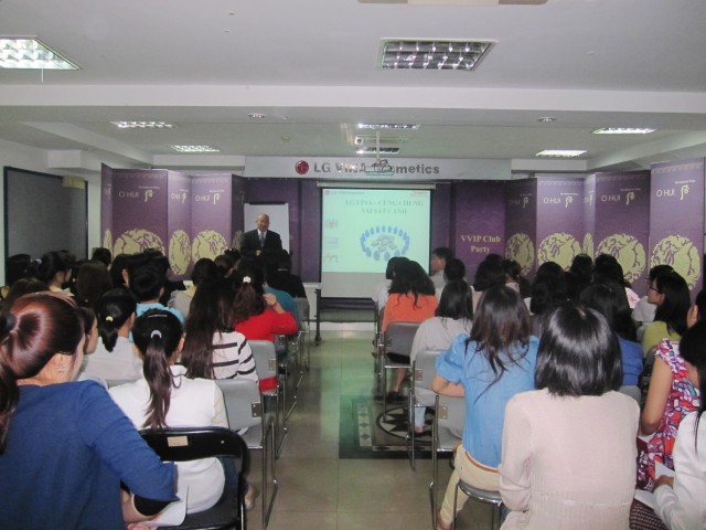 LG VINA cùng chung vai sát cánh (04-10-2012)